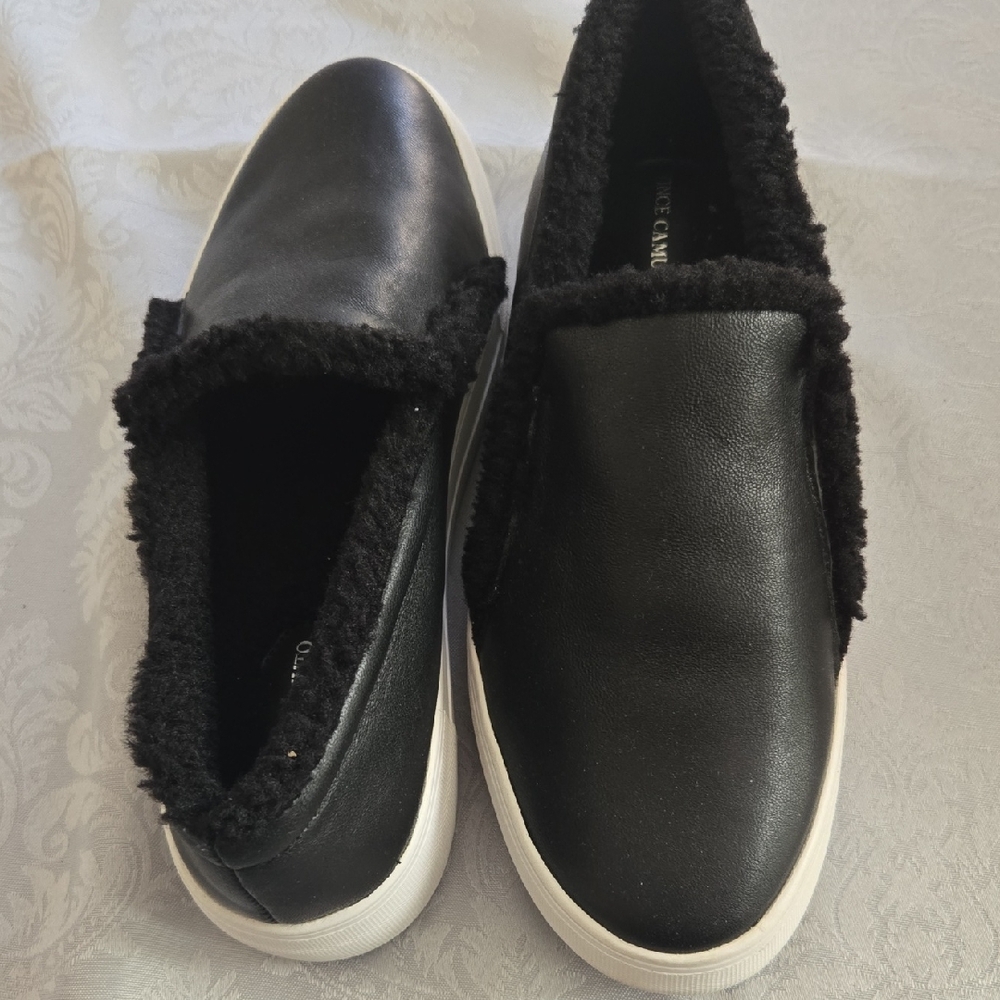 Vince Camuto Black Slip-On Sneakers with Fleece Trim